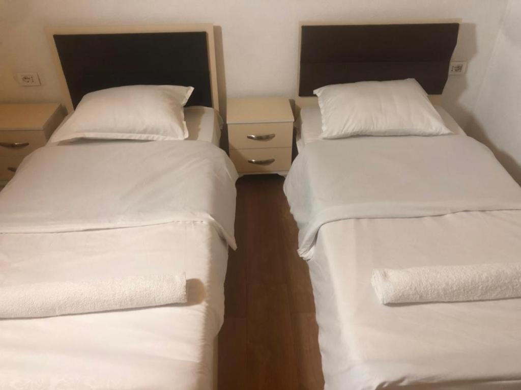 Bujtina Arturi Ξενοδοχείο Βαλμπόνα Εξωτερικό φωτογραφία