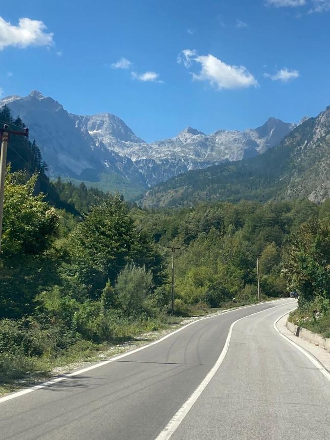 Bujtina Arturi Ξενοδοχείο Βαλμπόνα Εξωτερικό φωτογραφία