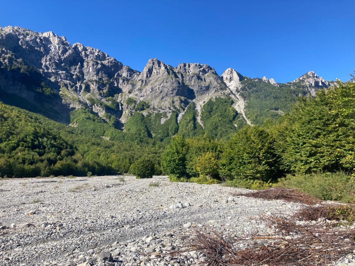 Bujtina Arturi Ξενοδοχείο Βαλμπόνα Εξωτερικό φωτογραφία
