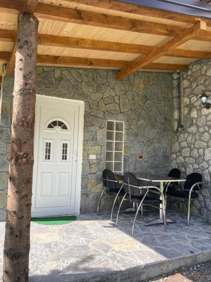 Bujtina Arturi Ξενοδοχείο Βαλμπόνα Εξωτερικό φωτογραφία